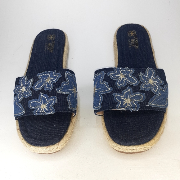 Avon Walk Demin Sandal with Floral Applique Sz8 - Picture 2 of 9